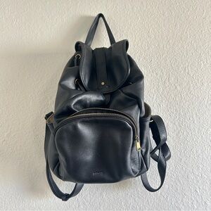 Minooy Doris leather backpack